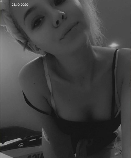 Foto di nudo di fuga di OnlyFans di Prokoko Prokosha