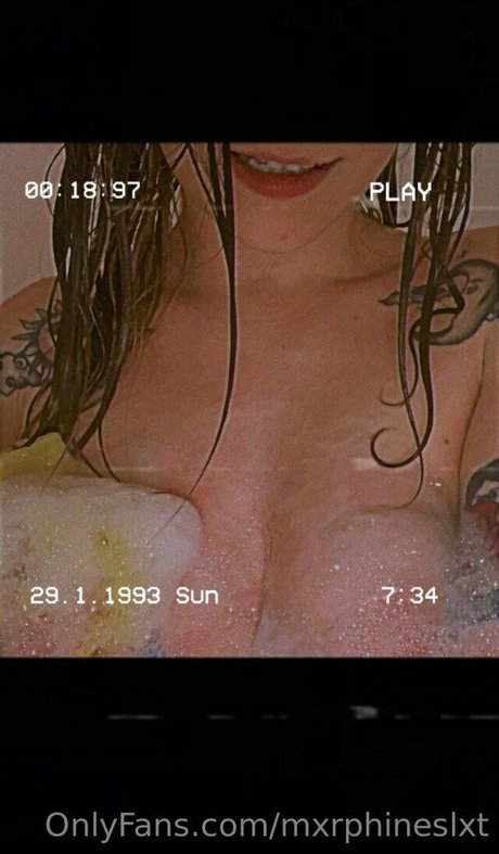 Foto di nudo di fuga di OnlyFans di Mxrphineslxt