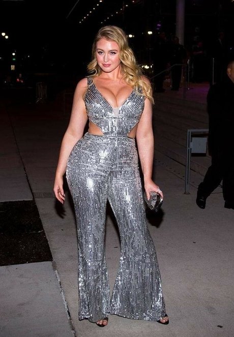 Iskra Lawrence