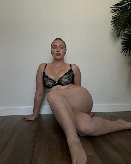 Iskra Lawrence