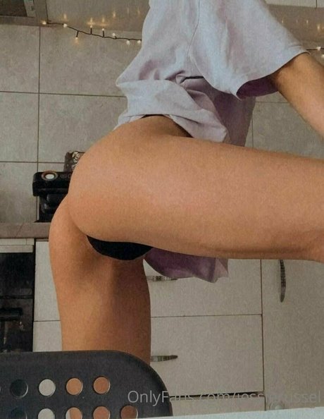 Foto di nudo di fuga di OnlyFans di Jessierussel