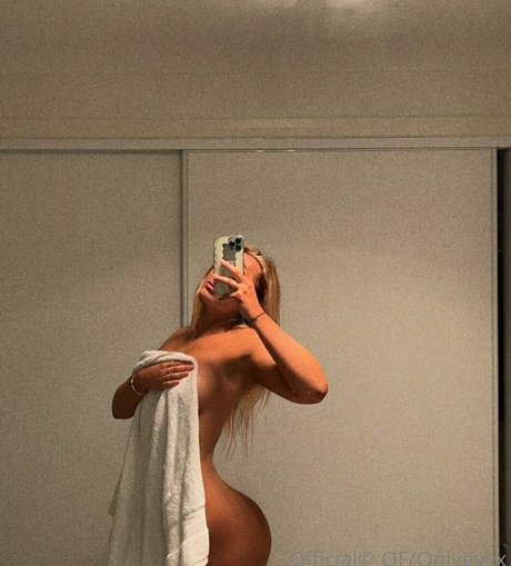 Foto di nudo di fuga di OnlyFans di Justeviehall