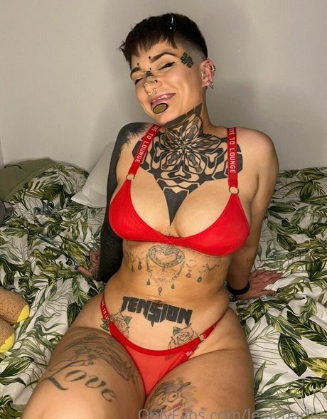 Foto di nudo di fuga di OnlyFans di Leafcharles