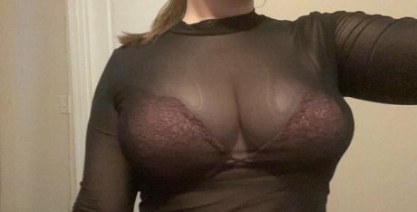 Foto di nudo di fuga di OnlyFans di Ellirussie