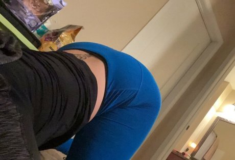 Foto di nudo di fuga di OnlyFans di Ellirussie