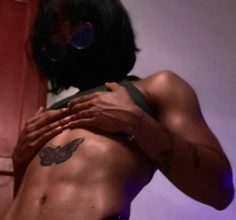 Foto di nudo di fuga di OnlyFans di Buffmariam
