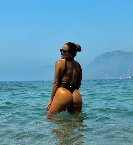 Caroline Veronica