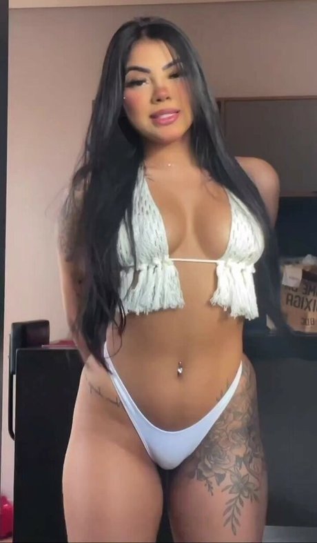 Foto di nudo di fuga di OnlyFans di Emilly Souza