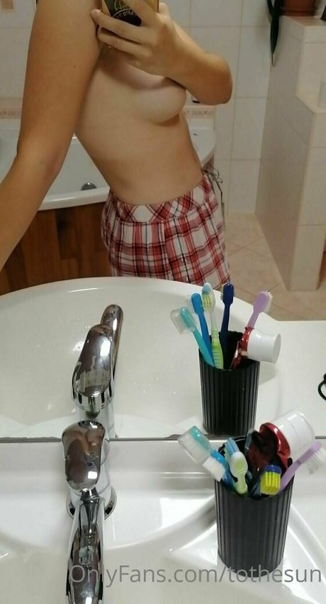 Foto di nudo di fuga di OnlyFans di Tothesun