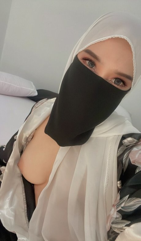 Foto di nudo di fuga di OnlyFans di Hijab Camilla