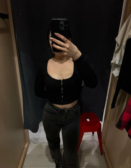 Foto di nudo di fuga di OnlyFans di Babyamaliaa