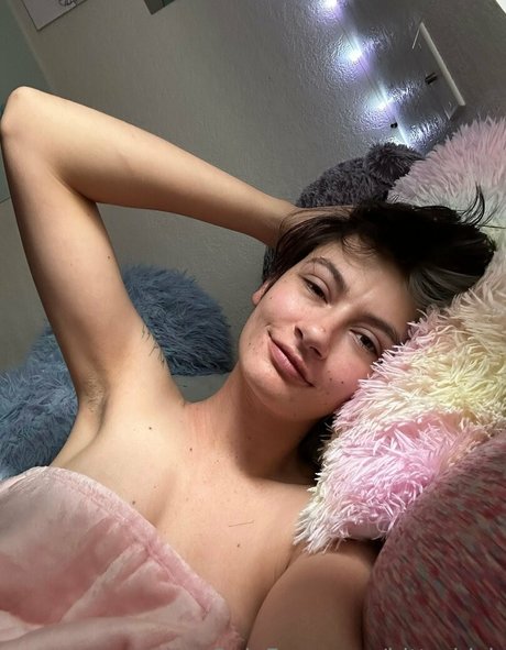Foto di nudo di fuga di OnlyFans di Bitterbich
