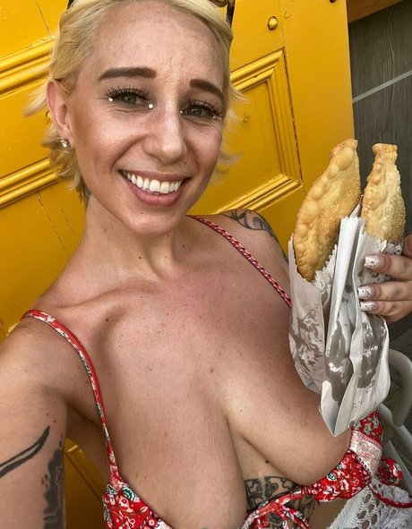Foto di nudo di fuga di OnlyFans di Caitlinzielinskifree