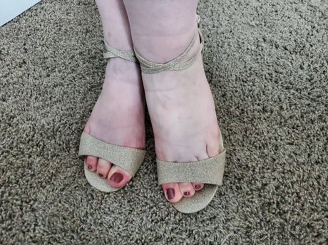 Foto di nudo di fuga di OnlyFans di Milly Mae