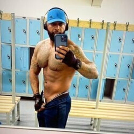 Foto di nudo di fuga di OnlyFans di Jr