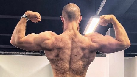 Foto di nudo di fuga di OnlyFans di Musclebullpup