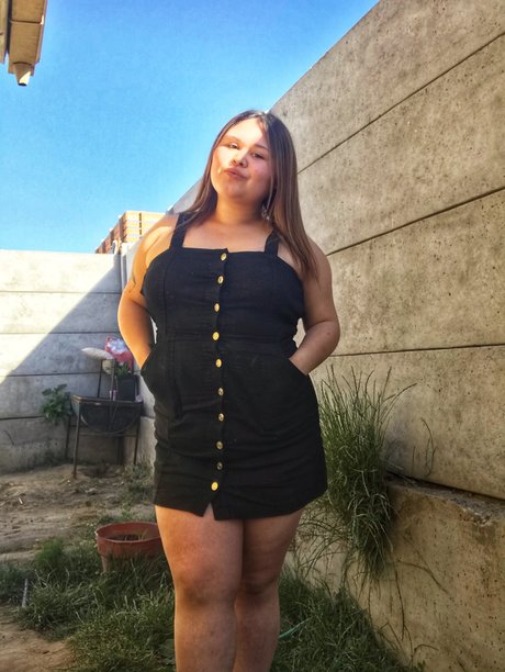 Foto di nudo di fuga di OnlyFans di Danii