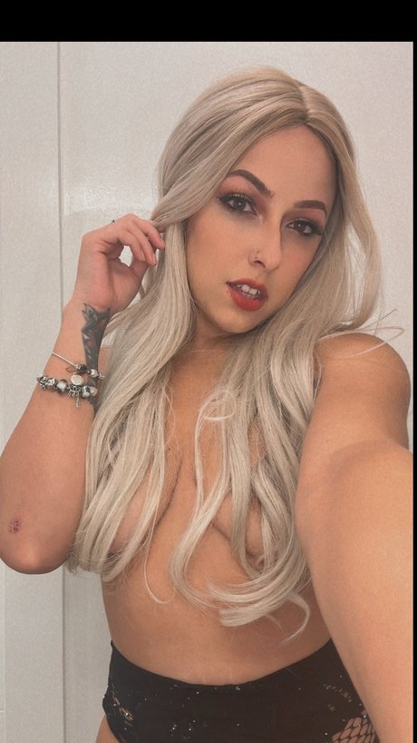 Foto di nudo di fuga di OnlyFans di Danielle Rosario