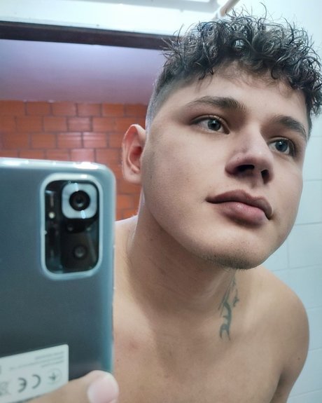 Foto di nudo di fuga di OnlyFans di Markuss