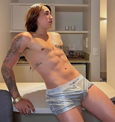 Foto di nudo di fuga di OnlyFans di Matheus Henrique
