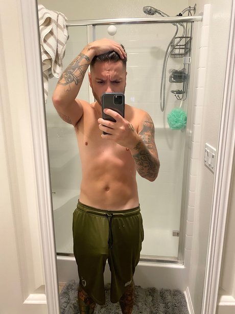 Foto di nudo di fuga di OnlyFans di Daddys Home