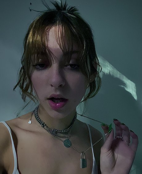 Foto di nudo di fuga di OnlyFans di Ember