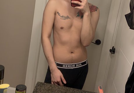 Foto di nudo di fuga di OnlyFans di Kallum Wong