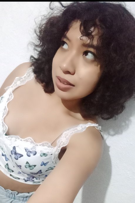 Foto di nudo di fuga di OnlyFans di L Vip