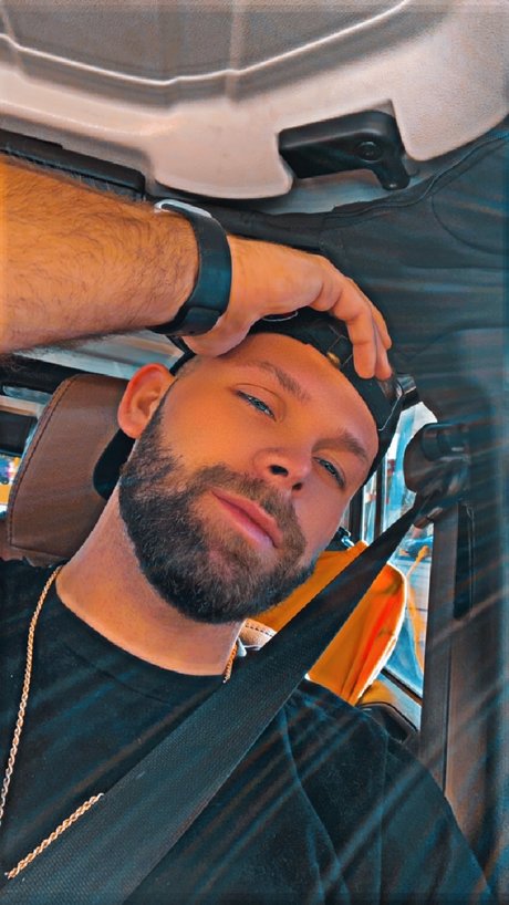 Foto di nudo di fuga di OnlyFans di Kylo Karsyn