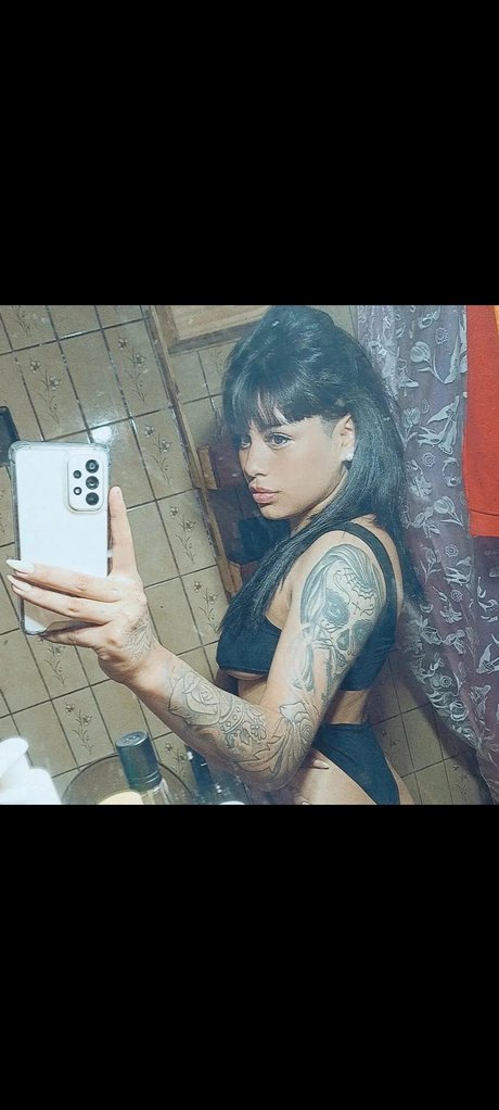 Foto di nudo di fuga di OnlyFans di Sagitariana