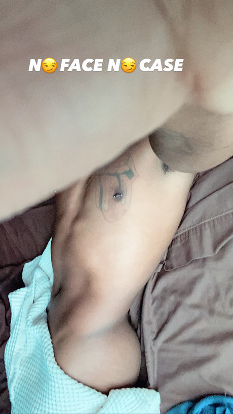Foto di nudo di fuga di OnlyFans di Ariesmarquis