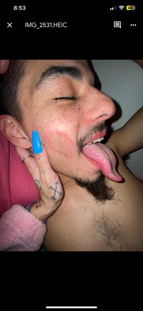 Foto di nudo di fuga di OnlyFans di Troy Tate