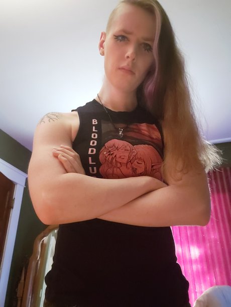 Foto di nudo di fuga di OnlyFans di Video Gums