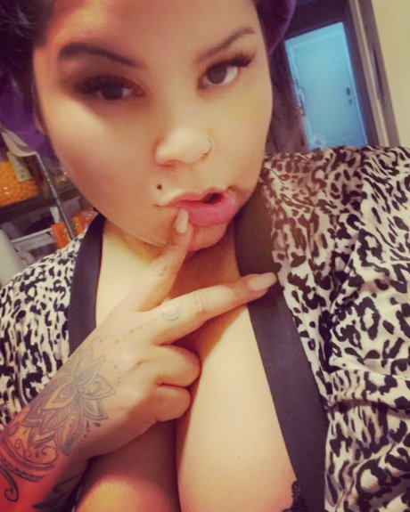Foto di nudo di fuga di OnlyFans di Crys Adrienne