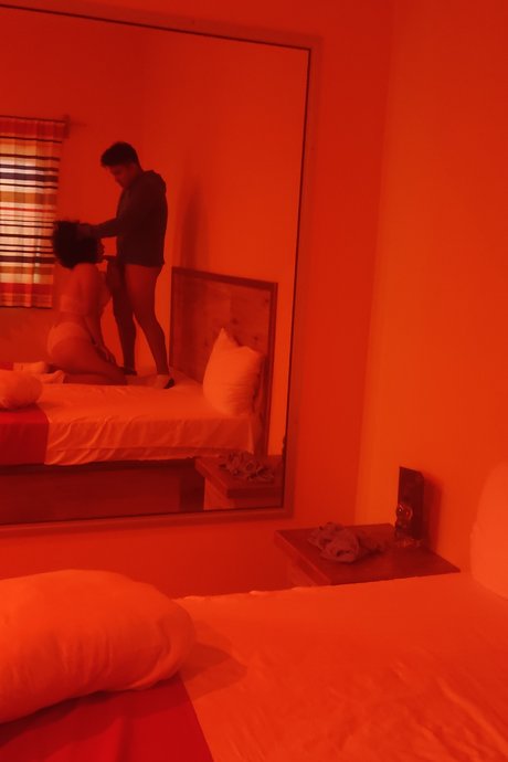Foto di nudo di fuga di OnlyFans di Pareja 3