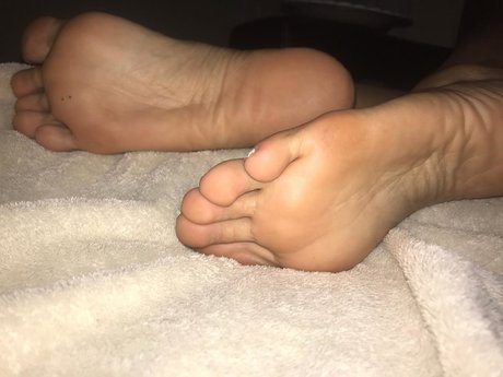 Foto di nudo di fuga di OnlyFans di Mary Pearson