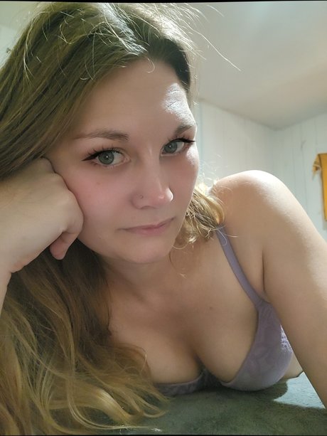 Foto di nudo di fuga di OnlyFans di Mousey