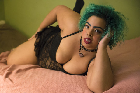 Foto di nudo di fuga di OnlyFans di Cruel Valentine