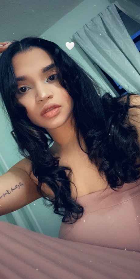 Foto di nudo di fuga di OnlyFans di Josefine Castillo