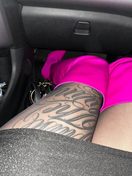 Foto di nudo di fuga di OnlyFans di Akita888