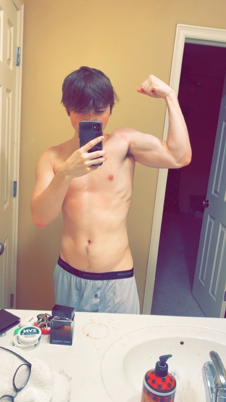 Foto di nudo di fuga di OnlyFans di Javacoolman