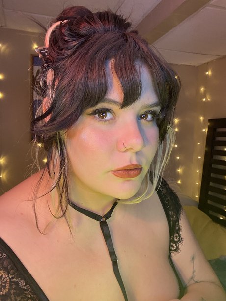 Foto di nudo di fuga di OnlyFans di Mother Maeve 