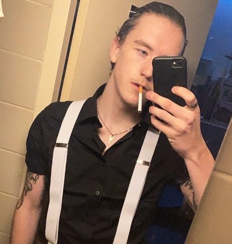 Foto di nudo di fuga di OnlyFans di Louis Letitre