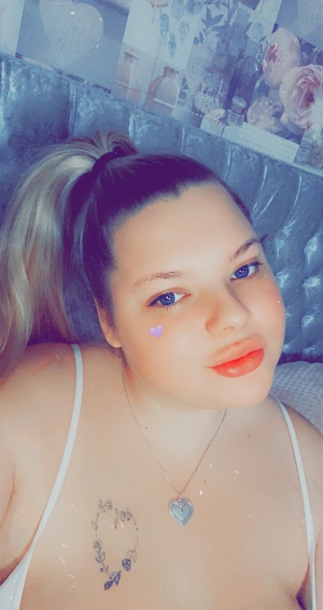 Foto di nudo di fuga di OnlyFans di Mary Cole