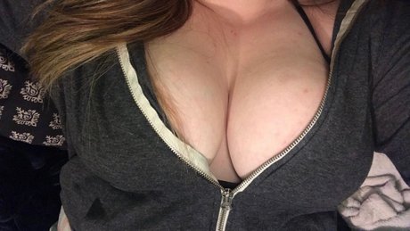 Foto di nudo di fuga di OnlyFans di Waiting For You