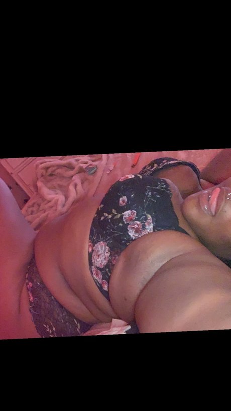 Foto di nudo di fuga di OnlyFans di Shakia Snow