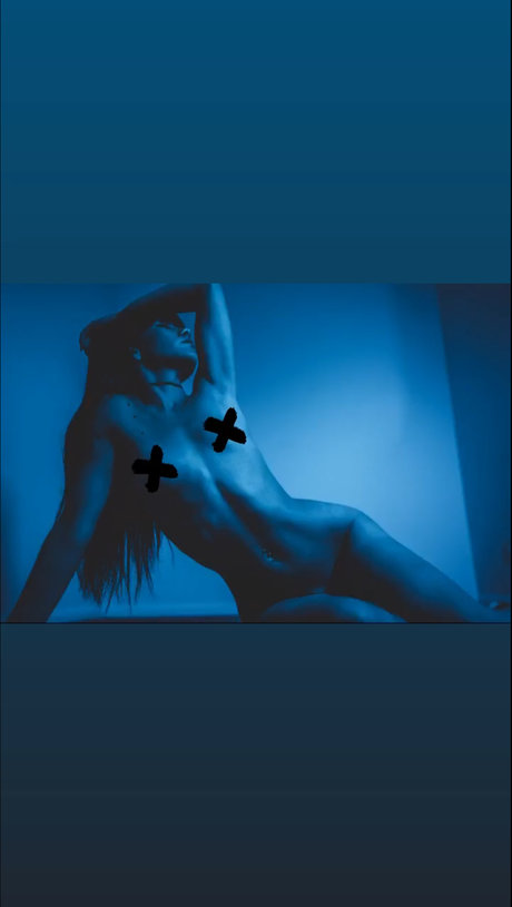 Foto di nudo di fuga di OnlyFans di Miya Minx Top 6