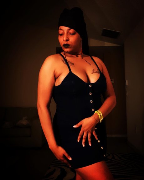 Foto di nudo di fuga di OnlyFans di Mistress Chiiirp