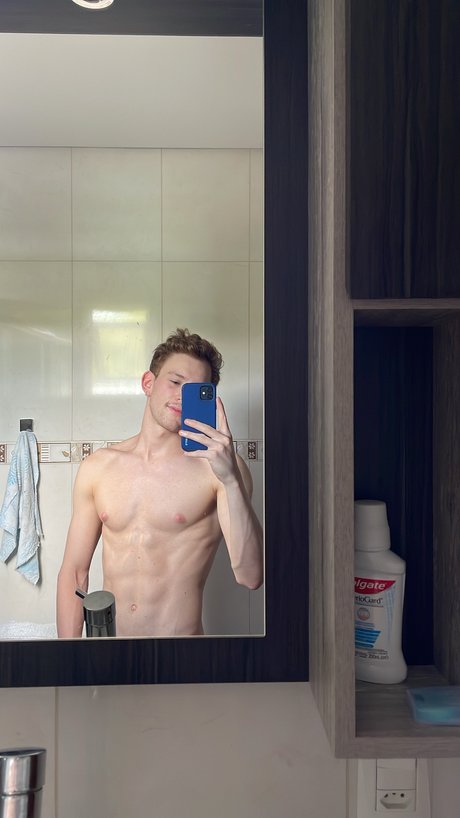 Foto di nudo di fuga di OnlyFans di Tom Lovenuts
