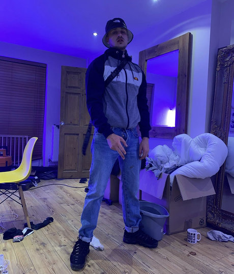 Foto di nudo di fuga di OnlyFans di Jay Ldn